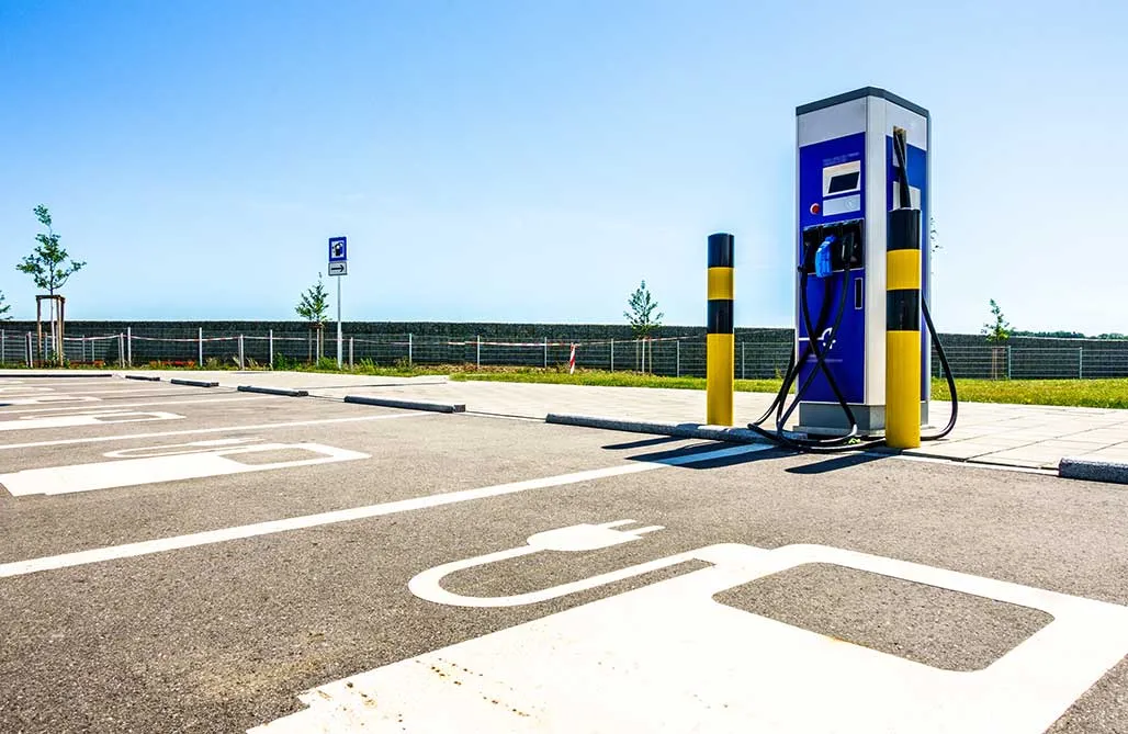 Electric vehicle bay